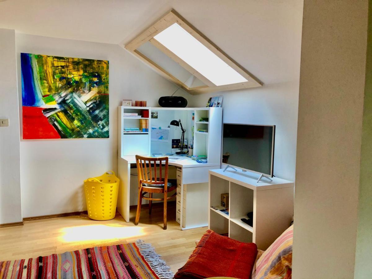 Charmante Ferienwohnung Mit Balkon Im 5-Seen-Land Hechendorf am Pilsensee Bagian luar foto