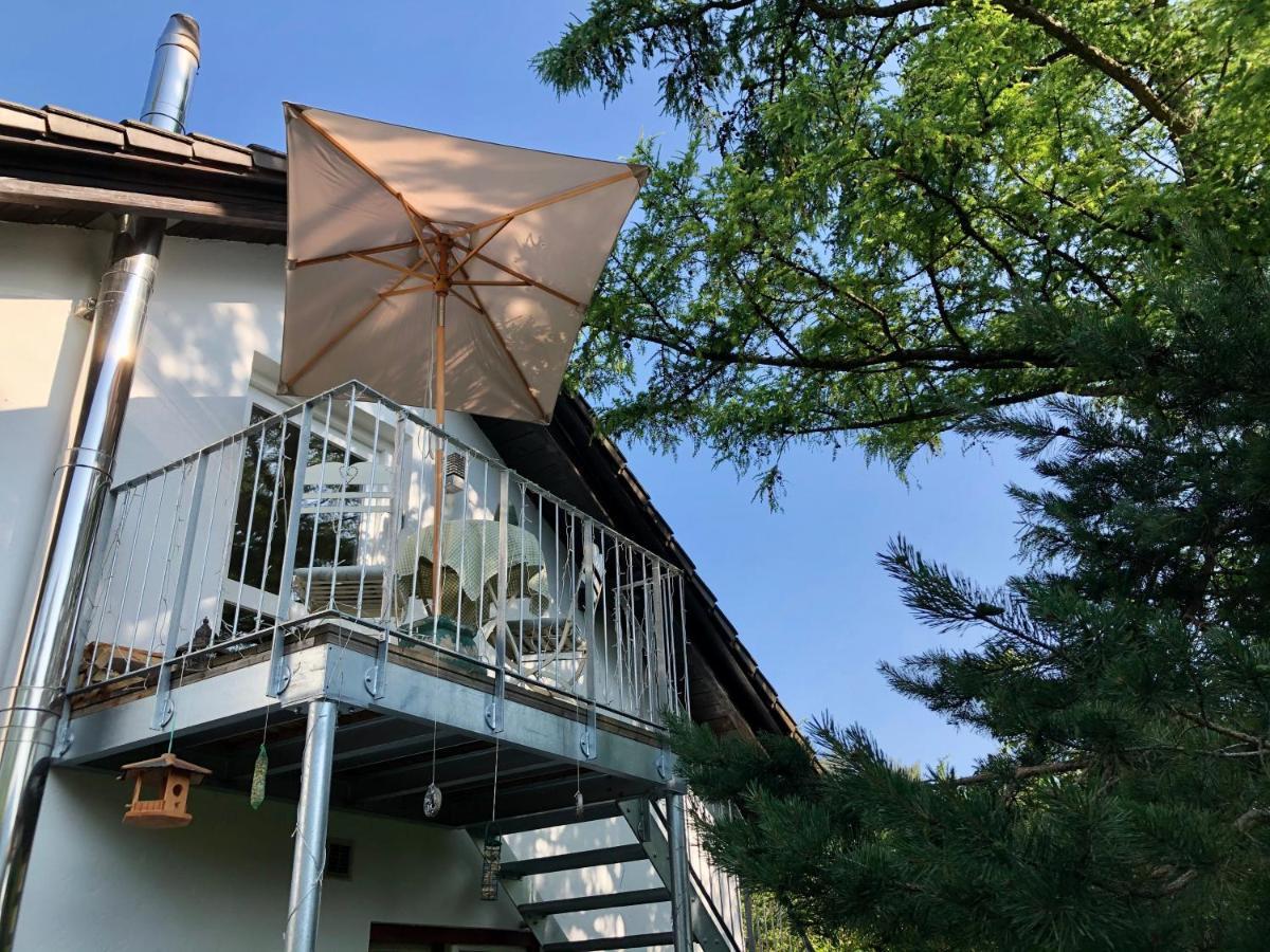 Charmante Ferienwohnung Mit Balkon Im 5-Seen-Land Hechendorf am Pilsensee Bagian luar foto