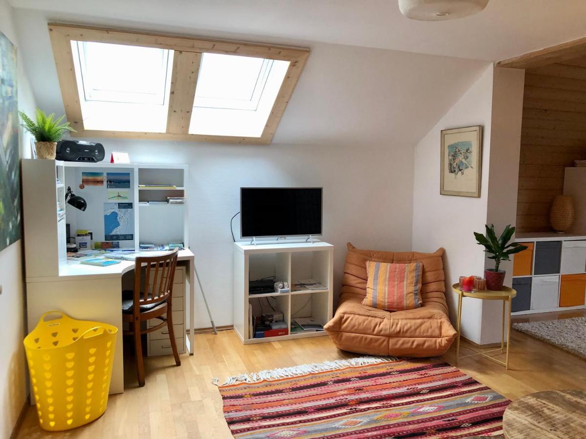 Charmante Ferienwohnung Mit Balkon Im 5-Seen-Land Hechendorf am Pilsensee Bagian luar foto